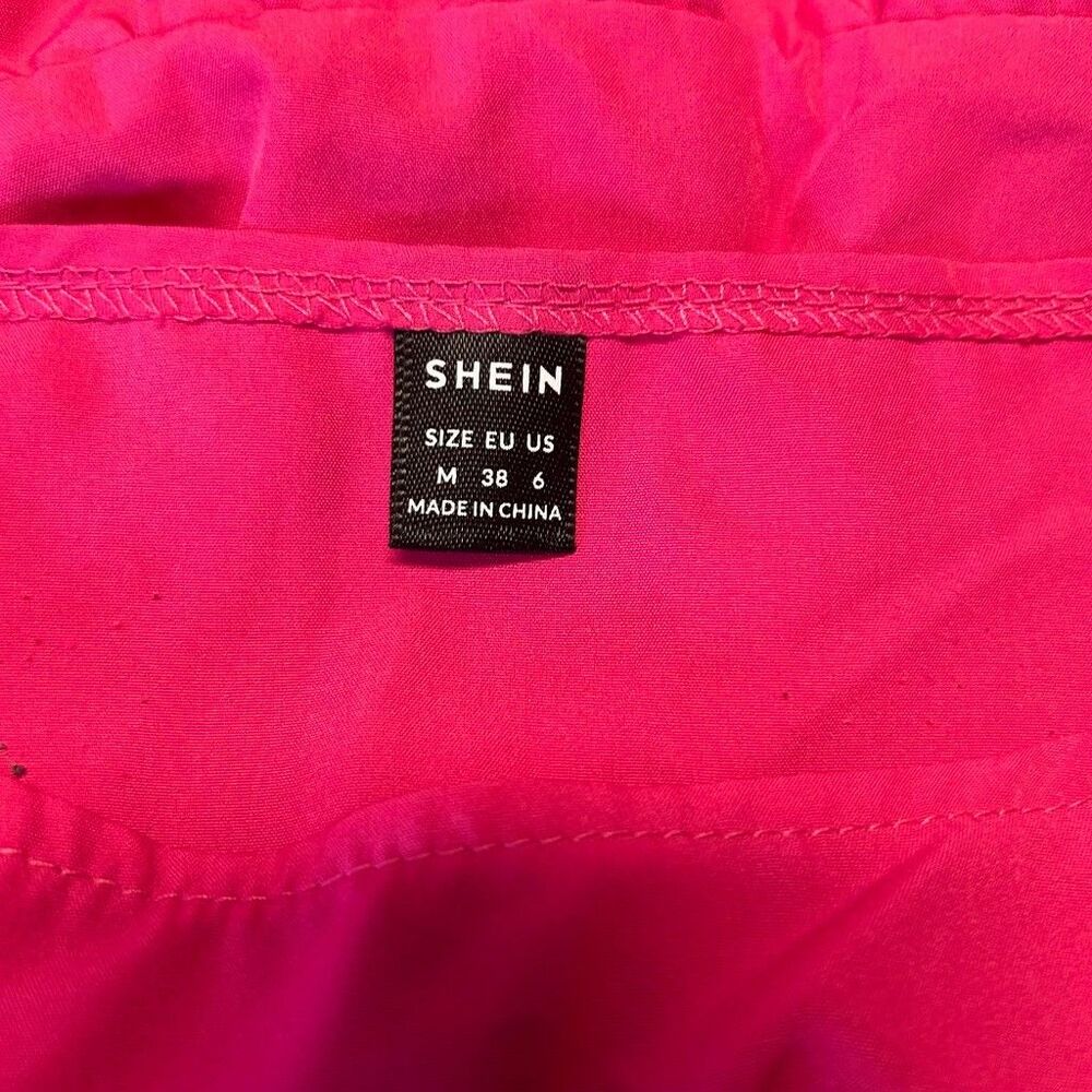 Shein Womens Hot Pink Ruffle Blouse Medium Short Sleeve Tiered Peplum Crop Top - Picture 6 of 8